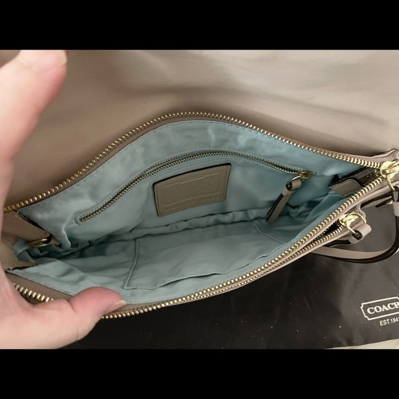 Coach leather wristlet in nude - Picture 2 of 5